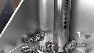 Sandvik Coromants Coromill 390 ist ab sofort mit verbesserter Silent-Tools-Technologie erhältlich: für die effizientere Bearbeitung von Titankomponenten in der Luftfahrtindustrie, beispielsweise Triebwerksaufhängungen oder tiefe Taschen in Rahmenbauteilen. (Sandvik)