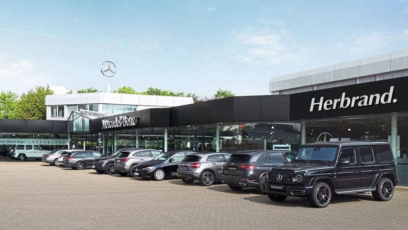 Seit Juli 2025 firmiert der ehemalige Spielvogel-Betrieb in Bergheim unter dem Namen Herbrand.(Bild:  Herbrand-Gruppe)