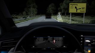 Entgegenkommende oder vorausfahrende Fahrzeuge können künftig noch viel präziser ausgeblendet werden, die Lichtausbeute kann damit optimiert werden. (VW)