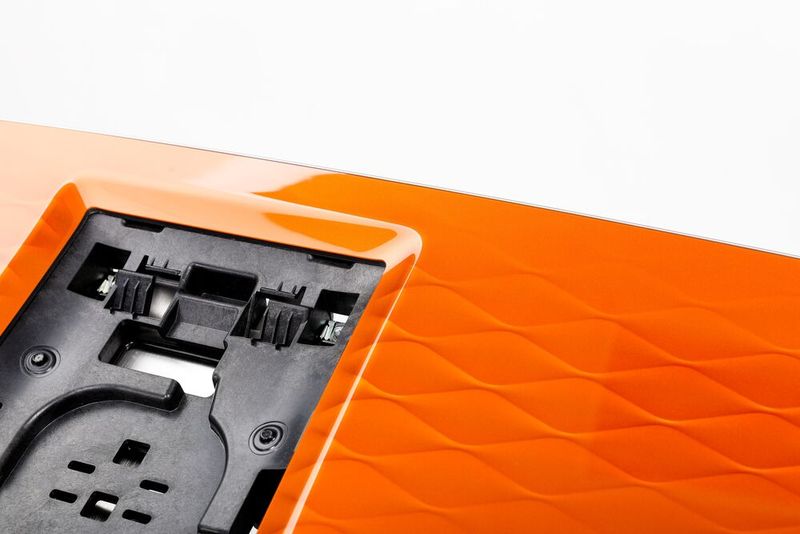 Coating directly in the mould: This component features a surface produced using the clearmelt process – with no subsequent painting. (Source: Engel)