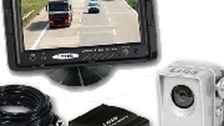 Das Set Luis RV-7 besteht aus einer Doppelkamera mit integrierter Heizung, einem Sieben-Zoll-Monitor, Schaltbox und 20 Meter Zuleitung und eignet sich vor allem für Lkw und Wohnmobile.  (Foto: Luis)