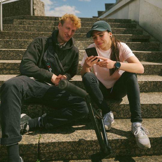 Mo Nussbaumer (BMX Street) und Silke Sollfrank (Parkour). Mo Nussbaumer (BMX Street) und Silke Sollfrank (Parkour).