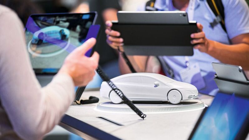 Vor zwei Jahren war Augmented Reality ein Thema auf der IAA. 2023 wird es verstärkt um digitale Technik im Fahrzeug gehen.