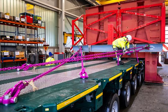 Verzurrung mit ACP-Turnado: Die Belastbarkeit dieses Zurrpunktes von RUD ist rund 30 Prozent höher als bei Zurrpunkten vergleichbarer Größenordnung.(Bild:  RUD)