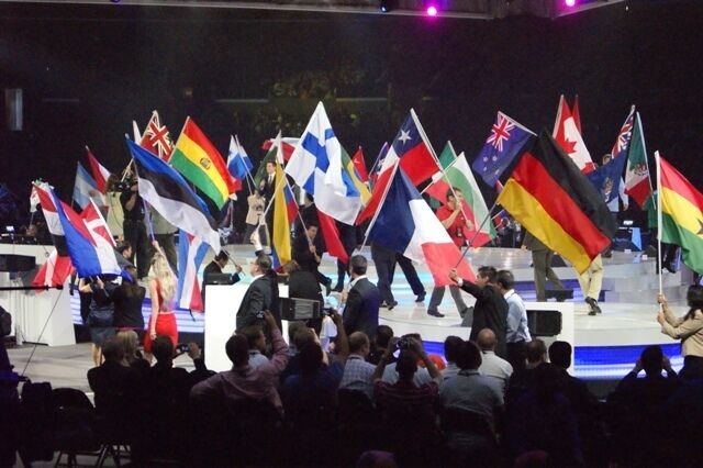 Die Landesflaggen zeigten an, woher die Partner alle angereist waren. (Archiv: Vogel Business Media)