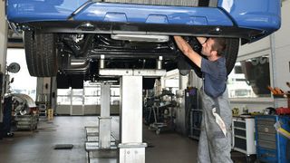 Da wackelt nichts: Die quadratischen Stempel der Omni-Lift sorgen für die nötige Stabilität. (Holz)