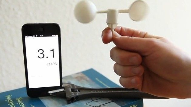Um zu funktionieren muss das Vavuud Wind Meter nicht einmal in physischem Kontakt mit dem Smartphone sein ( Vavuud)