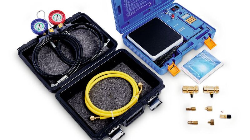 Mit dem Upgrade-Kit für Klimaservicegeräte der ACS-Reihe können Besitzer einer Waeco-Servicestation auch R744-Anlagen befüllen. (Bild: Waeco)