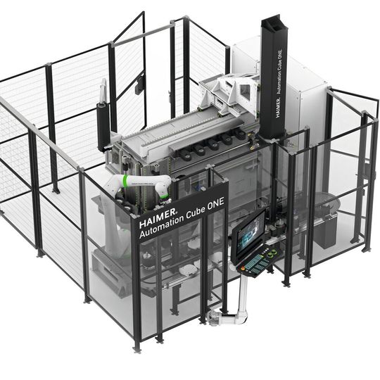Der neue «Automation Cube One» mit Siemens-«Sinumerik One»-Steuerung ist eine massive Roboterzelle für den 24/7-Betrieb. Er ist in der Lage, ein Komplett-Werkzeug in nur 120 Sekunden aus- und einzuschrumpfen, zu vermessen und die Daten zur Maschine und in Datenbanken zu transferieren.(Bild:  Haimer)
