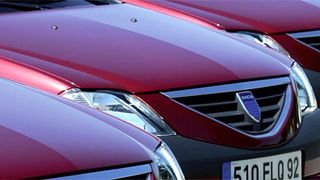 Mit dem Logan gründete Dacia im September 2004 das Low-Cost-Segment. Mittlerweile verkauft die rumänische Marke mehr als 800.000 Biligautos im Jahr. (Dacia)
