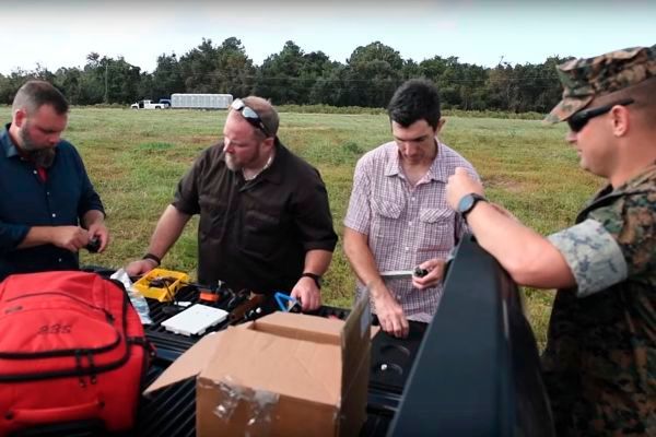 US-Armee und Marines entwickeln gemeinsam ein System, mit dem sich Drohnen auf einem 3D-Drucker bedarfsgerecht binnen 24 Stunden herstellen lassen.  (Bild: David McNally, army.mil)