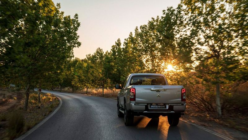 Beherrscht wurde das kleine Pritschenwagen-Segment vor allem von asiatischen Modellen wie dem Mitsubishi L200, Nissan Navara und Toyota Hilux. (Bild: Mitsubishi)