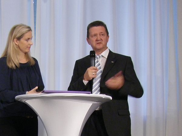 Geschäftsführer Lothar Harbich begrüßte die Teilnehmer der Auftaktveranstaltung und dankte ihnen für die gute Zusammenarbeit. (Archiv: Vogel Business Media)