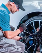 im-reifengeschaeft-ist-handwerk-und-beratung-gefragt-4 ()