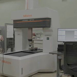 View of the Mitutoyo Legex 574 work area at the CEM.(Source:  Mitutoyo)