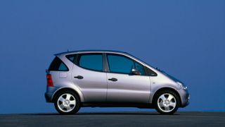 Mit dem Einbau in der Mercedes A-Klasse war das ESP im Massenmarkt angekommen. (Bild: Daimler)