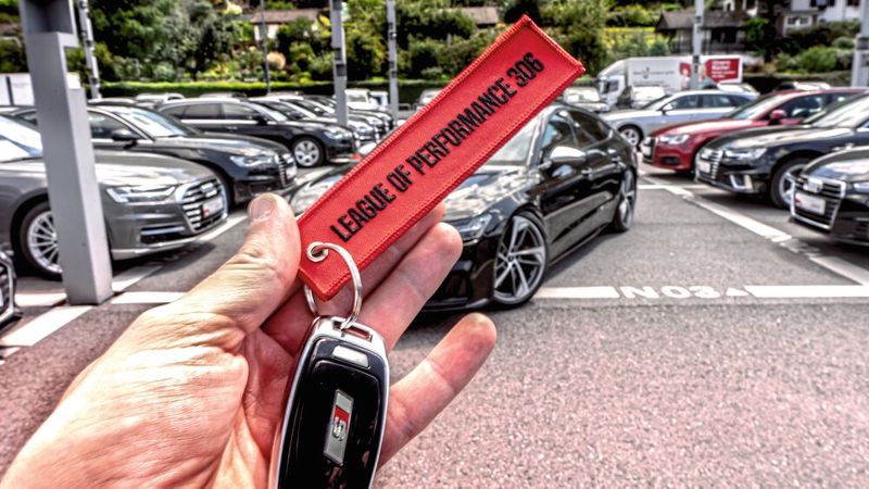 Merchandise-Artikel der League of Performance 306 sind zu einer gefragten Ware geworden. (Bild: League of Performance 306)