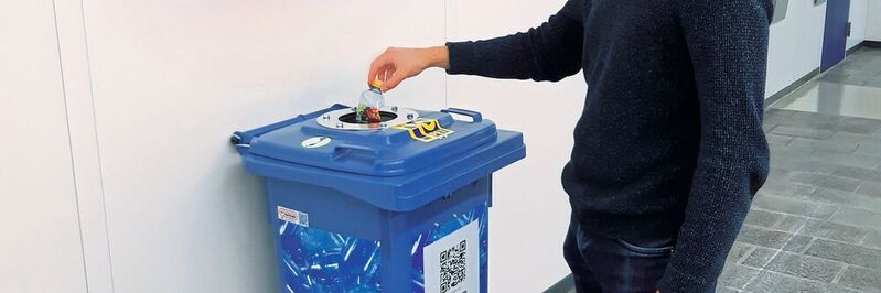 Le projet inter-écoles de la HES-SO Fribourg nommé PRSquare a testé des poubelles PET intelligentes pour inciter les consommateurs à être plus proactifs en matière de recyclage. 