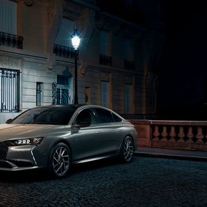 Mit dem Auto feiert auf dem Genfer Salon ein Prestigegleiter der Fünf-Meter-Klasse Premiere.(Bild:  DS)