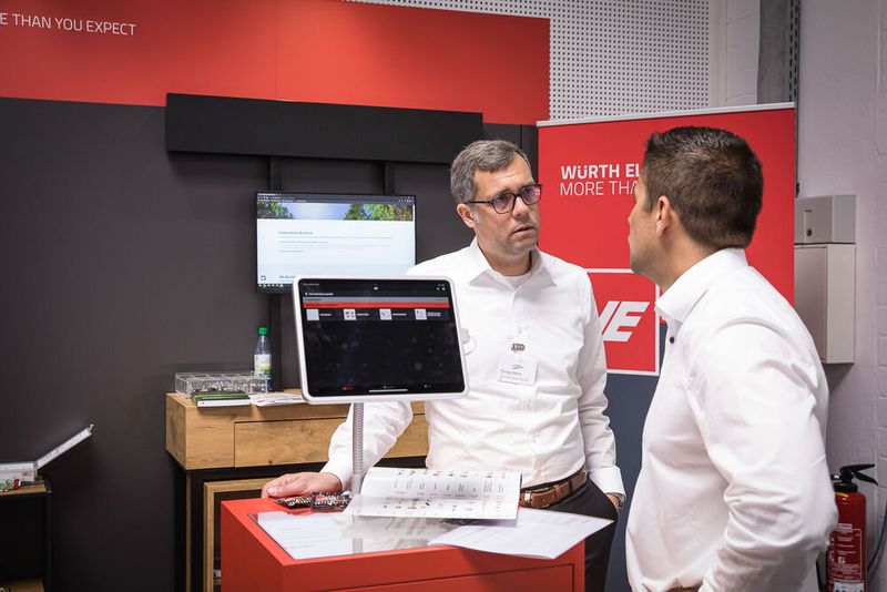 Steckverbinderkongress 2023 Tag 2: Kongress mit Trendthemen von PCF über DC-Steckverbinder, Hybridsteckverbinder, Qualifizierung, Single Pair Ethernet, Hands-on Workshops bis zu 3D-Druck und Konfektionierung. (Bild: Stefan Bausewein)