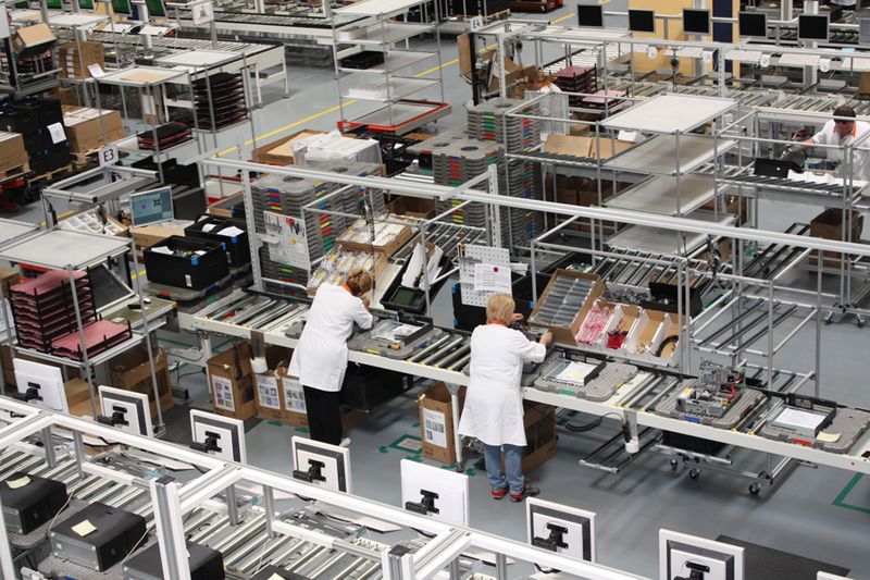 Kontrolle der Serverboards (Archiv: Vogel Business Media)