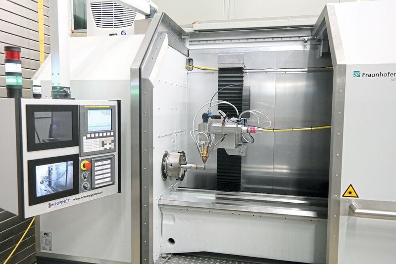 Je nach Maschine und den Umständen verwendet Hornet verschiedene Typen von Linearführungen und Teleskopschienen. (Hornet)