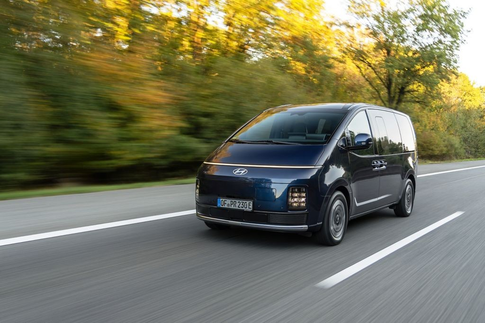 Hyundai Staria: Nine-Seat Electric Van