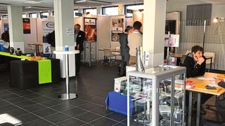 Auf der Orthomanufacture erwarten die Besucher rund 50 Aussteller, die sich auf die Implantat- und Instrumentenherstellung für die Bereiche Orthopädie, Traumatologie, Wirbelsäule und Dentaltechnik spezialisiert haben. (Orthomanufacture)