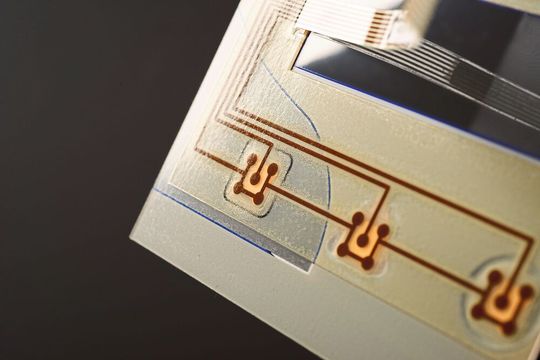 Kundisch setzt bei seinen Produkten auch gedruckte Elektronik ein und ist damit in der Lage, RFID direkt in die Folientastaturen zu integrieren.(Bild:  Kundisch)