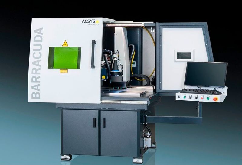 Als Allrounder für industrielle Bedürfnisse beschreibt Acsys seine Barracuda-Anlage. Highspeed-Laserköpfe sorgten für eine schnelle und dennoch hoch präzise Beschriftung oder Gravur von Werkstückoberflächen. (Acsys)