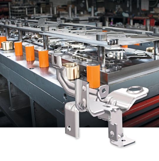 Die Software Autofom Progdie R13 unterstütze Anwender bei der Auslegung und Analyse von Folgeverbundwerkzeugen und ermöglicht detaillierte Auswertungen entlang des gesamten Umformprozesses.(Bild:  Autofom)