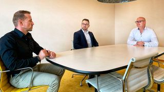 Thomas Bauer (Telekom und MobilcomDebitel), Timo Klasen (Telefónica, 1&1, Yourfone) und Rene Götz (Vodafone) sind ab sofort die Ansprechpartner der jeweiligen Business Unit (v.l.n.r.).  (Herweck)