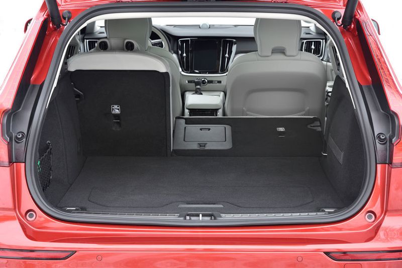 Der Kofferraum schluckt knapp 530 Liter. (BERNHARD_LIMBERGER)
