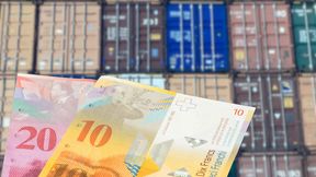 Wer von Billig-Anbietern aus Übersee kauft, muss nun pro Warengruppe eine Zollpauschale von 3 Euro zahlen.  (Bild: © studio v-zwoelf - stock.adobe.com)