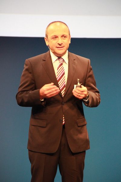 Murat Aksel, Leiter des BMW-Komponentenwerks Landshut: „Wir betreiben den Aufwand, weil wir uns davon einen Technologievorsprung versprechen.“ (Kraus)