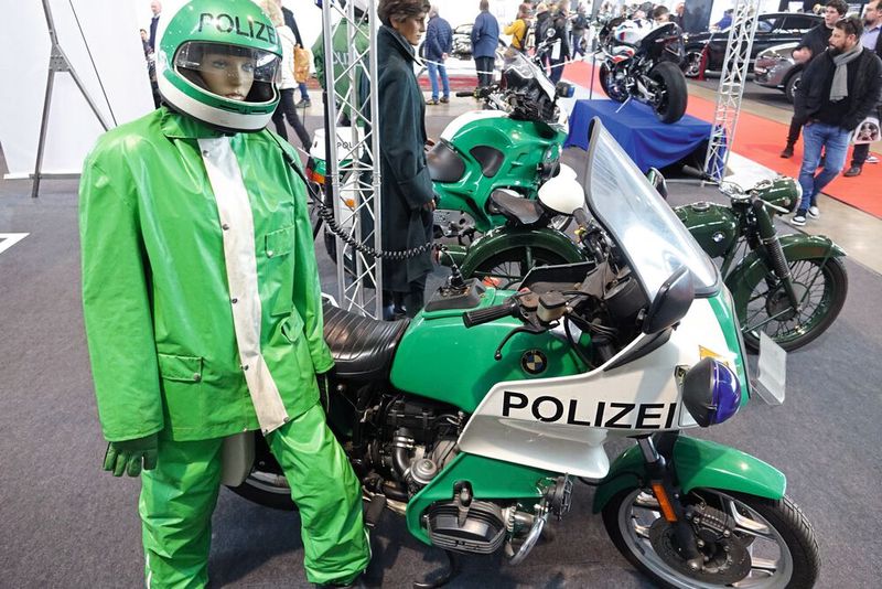 Zweirad-BMW-Fans kamen auf der Retro Classics nicht zu kurz. (Bild: Dominsky –  »kfz-betrieb«)