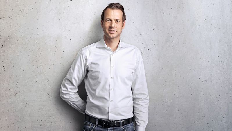 Fahrzeuge über Autoproff zukaufen und diese schnell über Autoscout 24 an Endkunden vermarkten – das ist eine der Entwicklungsperspektiven für die Börse, die Vertriebschef Michael Luhnen nach der Übernahme der dänischen B2B-Tochter sieht. Fahrzeuge über Autoproff zukaufen und diese schnell über Autoscout 24 an Endkunden vermarkten – das ist eine der Entwicklungsperspektiven für die Börse, die Vertriebschef Michael Luhnen nach der Übernahme der dänischen B2B-Tochter sieht.