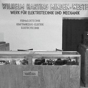Erster Messestand von Harting auf der Hannover Messe 1947.