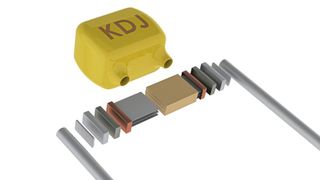 Ein Goldmax-Keramikkondensator: Die Typen C320, C322, C323, C326 sowie C328 sind nun mit erweitertem Kapazitätsbereich verfügbar.  (Rutronik)