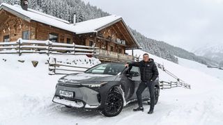 Toyota-Deutschland-Präsident André Schmidt will 2023 in Deutschland rund 4.000 Einheiten des schneetauglichen bZ4X verkaufen. (Bild: Harald Dawo/Toyota)