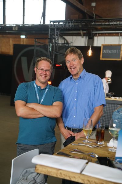 (l.) Patrick Burmeister, Nuvias, mit Ulf Schröder, WatchGuard. (Bild: Nuvias)