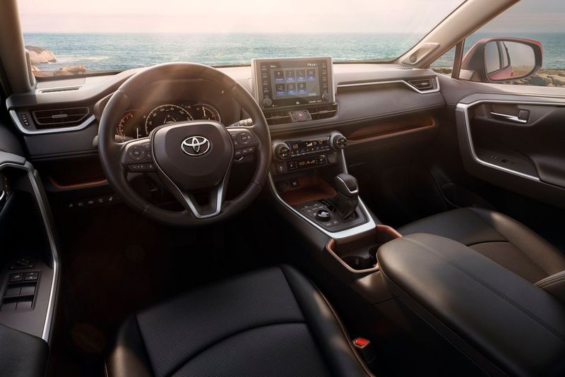 Laut Toyota bietet der neue RAV4 mehr Platz. (Bild: Toyota)