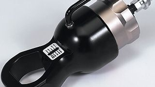 Der Muttersprenger besteht aus zwei Teilen, dem Hydraulikzylinder und dem Schneidkopf. Diese können je nach Gewindegröße ausgetauscht werden und sind dadurch flexibel einsetzbar. (Bild: SPX)