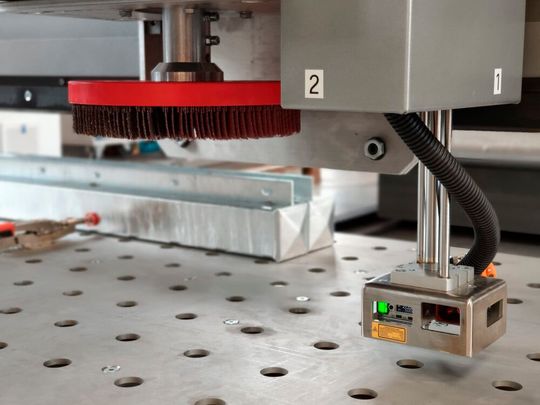 Laservermessung des Werkstücks. Laservermessung des Werkstücks.
