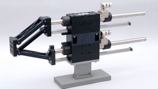 Innovative Pick&Place-Lösung für hochdynamische, schnell taktende Anwendungen. Das Bild zeigt einen ParaPicker PP02 in abgedichteter Version. (Jung Antriebstechnik u.Automation)