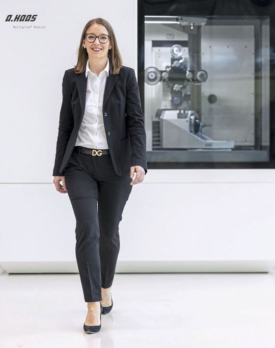 «Regelbasierte Programmierung war gestern», sagt Marie-Sophie Maier, Geschäftsführerin der Adelbert Haas GmbH. «Heute lernen wir aus Daten und handeln proaktiv.»(Bild:  Adelbert Haas GmbH)