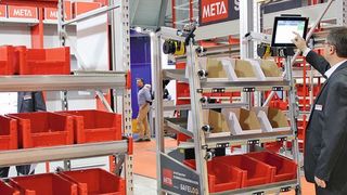 Zusätzlich zur Lagertechnik präsentiert Meta effiziente Kommissionier- und LED-Beleuchtungslösungen. (Meta-Regalbau)