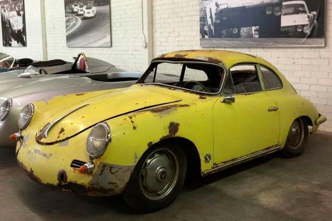Das war die Basis: ein 1960er 356 B. Von ihm stammt allerdings nur die Karosserie. Die Bodengruppe lieferte ein 911 (964) C2. (Porsche AG)