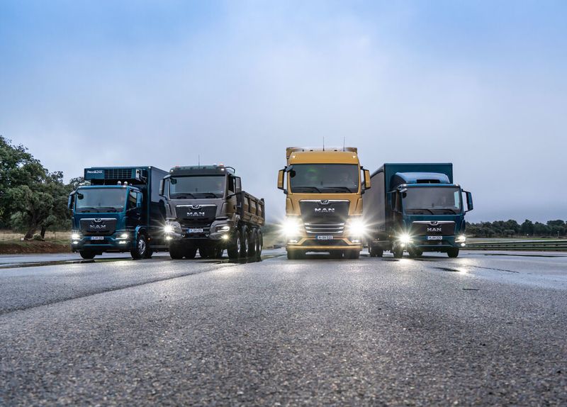 Auch die neuen Modelle wird es für unterschiedliche Einsatzzwecke geben. Die Baureihen TGL, TGS, TGX und TGM (v.l.) stehen für Gewichtsklassen zwischen 7,5 und 41 Tonnen. (MAN Truck & Bus SE)