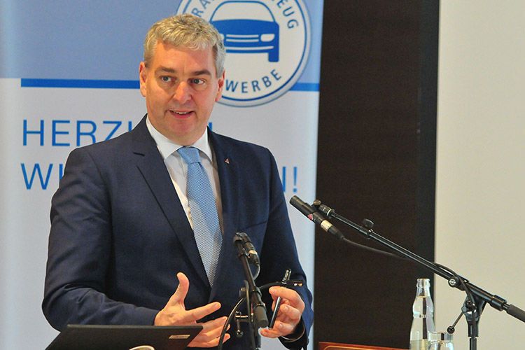 Helmut Dittke von der IG Metall appellierte, dass die Sozialpartner den Wandel aktiv gestalten müssen. (Zietz)